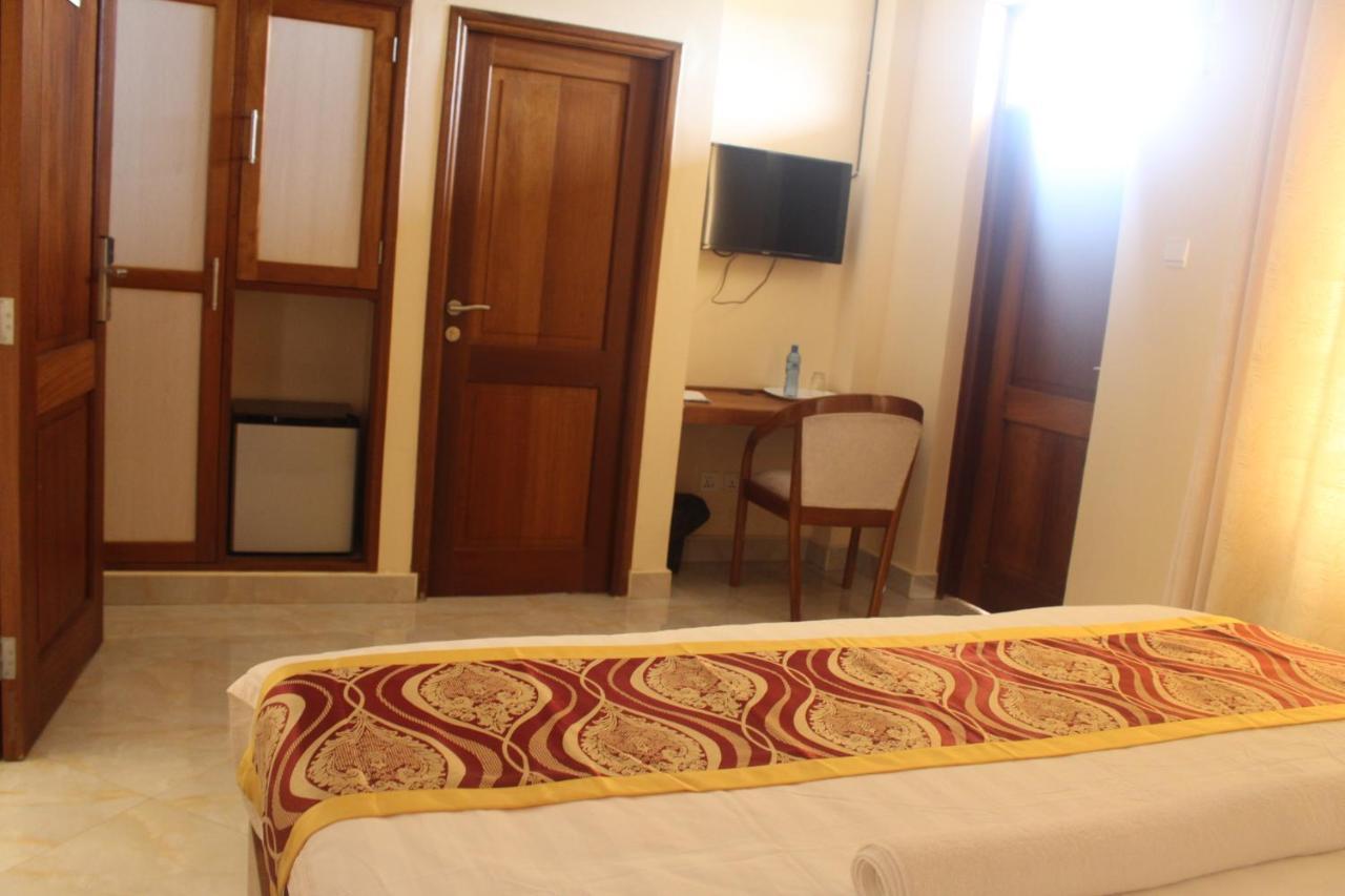 Prinias Hotel Kisumu Esterno foto