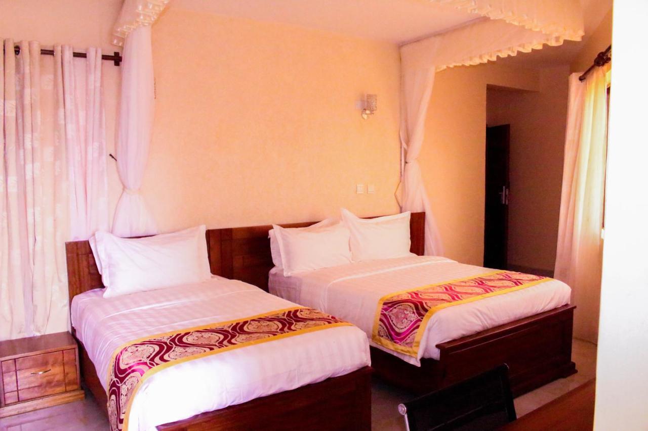 Prinias Hotel Kisumu Esterno foto