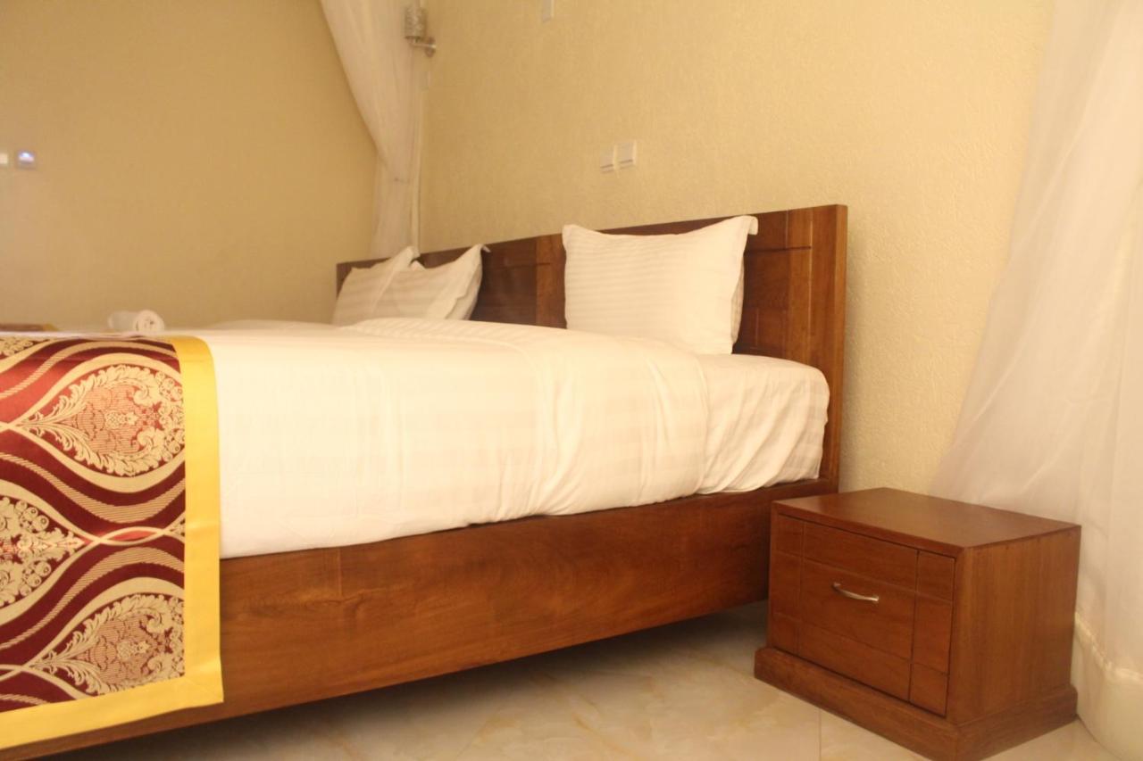 Prinias Hotel Kisumu Esterno foto